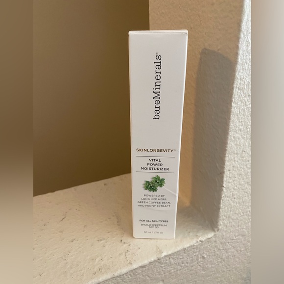 bareMinerals Skinlongevity Vital Power Moisturizer -New in Box. 1.7oz. 50ml